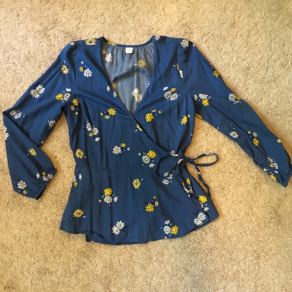 tie-front top